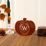 Gepersonaliseerde 3D Pompoen Theelichthouder met Initiaal en LED-kaars Woondecoratie Halloween Verjaardagscadeau voor Vriend Familie