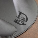 Alfombrilla de ratón personalizada en cuero con monograma y soporte para muñeca regalo para oficina para amigo o colega