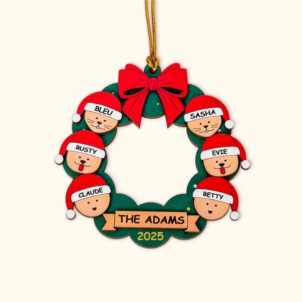 Ornamento in legno personalizzato per la finestra e la ghirlanda di Natale con 1-9 nomi incisi e anno Regalo per la casa appeso all'albero per gli amici della famiglia