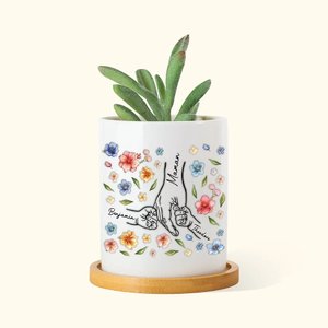 Pot de Fleurs en Céramique Personnalisé avec 1-9 Mains et Noms Base en Bambou Cadeau de Fête des Mères Grand-Mères pour Femme