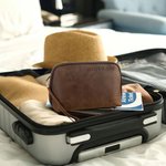 Borsa personalizzata in vera pelle per accessori elettronici da viaggio con testo inciso regalo multiscomparto per festa del papà compleanno