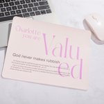 Personalisierte Sie sind wertvoll Anti-Rutsch-Mauspad mit Bibelvers und Name Bürobedarf religiösen Geburtstag Geschenk für Christen Kollegen