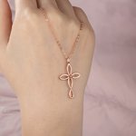 Personalisierte Wrapped Cross Halskette mit 1-5 Familie Birthstones Geburtstag Jahrestag Muttertag Geschenk für Mama Oma Frauen