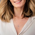 Personalisierte Wrapped Cross Halskette mit 1-5 Familie Birthstones Geburtstag Jahrestag Muttertag Geschenk für Mama Oma Frauen