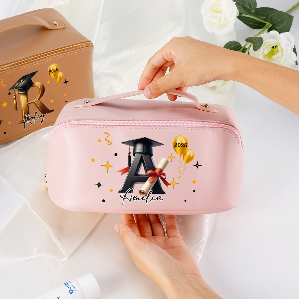 Sac de maquillage imperméable et personnalisé avec nom pour le chapeau de bachelier Accessoires de voyage Graduation Class of 2025 Gift for Graduates