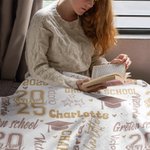 Gorro de Graduación Personalizado 2025 Colorido Manta Suave con Nombre y Nombre de la Escuela Decoración del Hogar Regalo de Graduación para Graduados