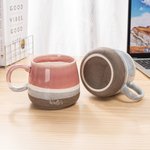 Henkilökohtainen kaiverrettu kaltevuus 17oz keraaminen lasitettu muki nimellä Syntymäpäivälahja perheelle ystäville