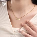 Collar personalizado de letras griegas minimalista Joyería delicada Regalo de hermandad de mujeres para el día de la candidatura | Callie × Affinity Licensing