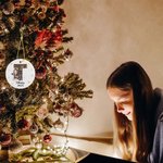 Personnalisé Cartoon Character Bookshelf Snowflakes Reading Girl Ornament with Name Tree Decor Christmas Gift for Her