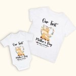 Gepersonaliseerd Katoenen Onze Eerste Moederdag Giraffe Mama T-shirt en Baby Onesie met Namen en Jaar Cadeau voor Nieuwe Moeder Baby