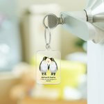 Personalisierte Pinguin Mate Acryl Schlüsselanhänger mit Namen Geburtstag Jahrestag Geschenk für Ehepaar