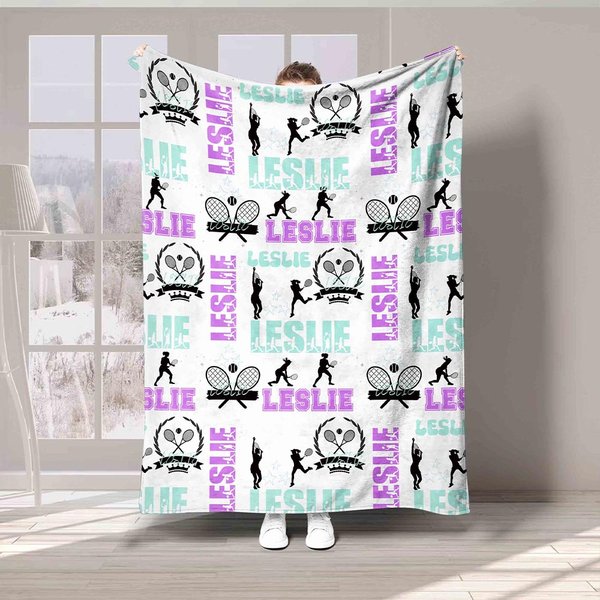 Personlig energisk tennisflicka silhuett mjuk pläd filt med flerfärgade namn heminredning födelsedagspresent för sport tennisälskare