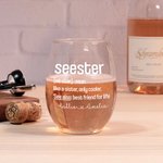 Personligt Seester Definition 12oz stamlöst vinglas med namn Födelsedagsfest Hem Bar Housewarming Present till systrar Vänner
