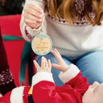 Personalizzato primo Natale del bambino fiocco di neve glitterato appeso ornamento con nome inciso e data regalo di Natale per il neonato