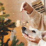 Personalizado Holly Dog Bone Wooden Ornament Stocking Tag with Text and Year Christmas Tree Decor Birthday Gift for Pet Lovers
