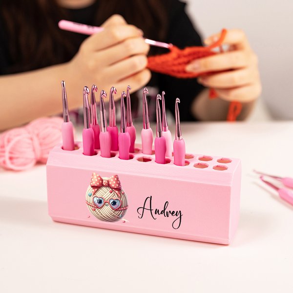 Personalized Cartoon Bow Yarn Ball Multicolour 3D Printed 17 Hole Crochet Hook Storage Box Display Stand with Name Birthday Gift for Knitting Lovers