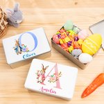 Scatola di latta per biscotti personalizzati con nome e iniziali, coniglietto floreale carino, regalo di Pasqua per ragazzi e ragazze.