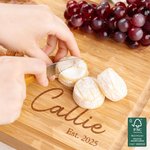 Personalisierte Gravierte Blätter Name FSC Bambus Charcuterie Schneidebrett mit Saft Rille Housewarming Hochzeit Geschenk für Familie Freund