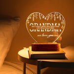 Personalisierte Mom We Love You Herzförmige LED-Nachtlicht mit 1-12 Kindernamen und hölzernen Basis Home Decor Muttertag Geburtstag Geschenk für Mama Oma