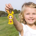 Llavero de acrílico personalizado con nombre de conejito lindo traje de dibujos animados Fiesta de Pascua Cumpleaños Regalo para niños Niñas