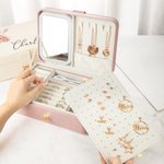 Personalizzato Vintage Birth Flower Multi-Compartimenti Nome Portagioie con LED Specchio per il trucco Accessori da viaggio Regalo di compleanno per le donne