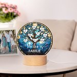 Personalisiertes Glasmalerei-Stil Lebensbaum LED-Nachtlicht mit 2-16 Herzen Namen und Holzsockel Hausdeko Geburtstag Muttertag Geschenk für Familie