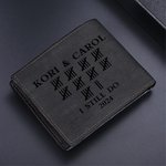 Personalisierte eingraviert Tally Mark Herren faltbare kompakte PU-Leder Brieftasche mit Namen und Datum Valentinstag Geschenk für Ehemann