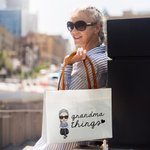 Personalisierte Oma Dinge Cartoon Charakter Canvas Tragetasche mit Ledergriff Reisezubehör Geburtstagsgeschenk für Oma Senior Frauen