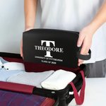 Personalisierte tragbare Monogramm Name Kulturtasche mit Text und bunte Initiale große Kapazität Klasse von 2025 Graduierung Geschenk für Männer