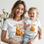 Personalisierte Hugging Bears Our First Mother's Day 100% Baumwolle Baby Onesie mit Namen erste Muttertag Geschenk für Mama Baby