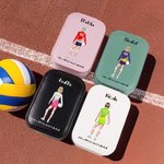 Personalisierte Cartoon Volleyball Mädchen PU Leder Schmuckkästchen mit LED Make-up Spiegel Portable Reisezubehör Geburtstag Geschenk für Frauen Mädchen