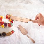 Couteaux de Gâteau Personnalisés avec Initiales Noms Date Gravés Set de 2 Cadeau Cérémonie de Mariage pour Couple Mariés