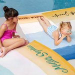 Toalla de playa personalizada de colores degradados de gran tamaño y secado rápido con nombre Vacaciones de verano Viajes Regalo esencial para la familia Amigos