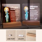 Personalisierte Difference Maker Cartoon medizinischen Charakter LED-Nachtlicht mit hölzernen Basis Geburtstag Dankeschön Geschenk für Krankenschwester Arzt medizinisches Personal