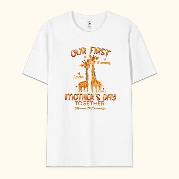 Personifierad 2025 Vår första Mors dag Tillsammans Giraff T-shirt med namn Mors dag present till henne
