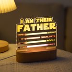 Personalisierte Lichtschwert Ich bin ihr Vater LED-Nachtlicht mit 1-7 Kindernamen und hölzerne Basis Vatertag Home Decor Geburtstagsgeschenk für Papa