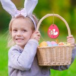 Personalisierte niedliche Hase anfängliche Osterei Form Holz Tag mit Namen Ostern Party Geschenk für Jungen Mädchen