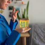 Barattolo personalizzato senza tempo con candela a LED e coperchio in legno Regalo di compleanno e anniversario per amici e parenti