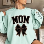 Henkilökohtainen Monivärinen Leopard Bow 1-16 Nimet Pehmeä Crew Neck T-paita Sweatshirt otsikko Syntymäpäivä Äitienpäivä arvostus lahja äidille Isoäiti