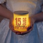 Barattolo personalizzato senza tempo con candela a LED e coperchio in legno Regalo di compleanno e anniversario per amici e parenti