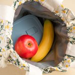 Personalized Embroidered Daisy Drawstring Lunch Bag with Engraved Name and Pockets Birthday Back to School Picnic Gift for Women Kids