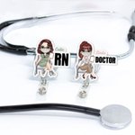 Personalisierte Cartoon Medical Character Acryl Badge Reel mit Namen und Job Titel Wertschätzung Krankenschwester Woche Geschenk für Arzt Krankenschwester medizinisches Personal