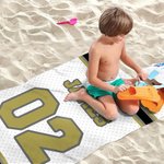 Personalisierte Multicolor Monogramm Streifen schnelltrocknen übergroß Strandtuch mit Namen Nummer Spieltag Geburtstag Geschenk für Sportliebhaber