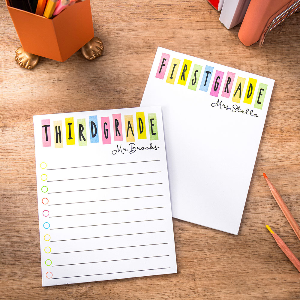 Bloc-notes rétro coloré personnalisé avec classe et nom Cadeau de rentrée pour enseignant