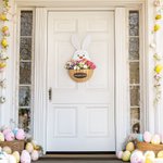 Coniglietto pasquale personalizzato con cesto di fiori in legno Decorazione della porta per il cortile Decorazione del portico in fattoria