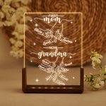 Personalized Star Hand in Hand Design LED Night Light with Names and Wooden Base Mother's Day Home Decor Birthday Gift for Mom Grandma