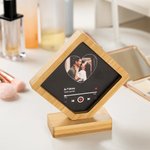Cadre Photo Minimaliste en Bois Personnalisé avec Nom Photo et Texte Accessoire avec Socle Magnétique Cadeau Anniversaire pour Couple Famille
