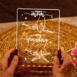 Personalized Star Hand in Hand Design LED Night Light with Names and Wooden Base Mother's Day Home Decor Birthday Gift for Mom Grandma