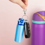Gepersonaliseerde 3D afgedrukte Mini Tumbler initiaal sleutelhanger Chapstick houder met afneembaar deksel Verjaardag rugzak accessoires cadeau voor vrouwen studenten