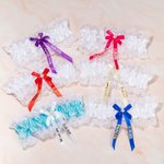 Personalisiertes Hellblaues Weißes Strumpfband Elastizität Perle Spitze Schleife mit Namen und Datum Hochzeit Geschenk für Braut